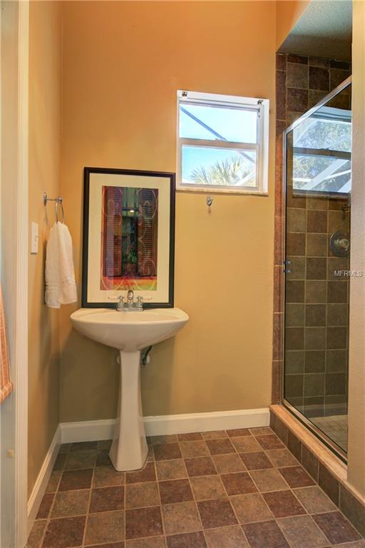 5802 HATTERAS PALM WAY, TAMPA, Florida 33615, 3 Bedrooms Bedrooms, 6 Rooms Rooms,3 BathroomsBathrooms,Residential,For sale,HATTERAS PALM,U7837430