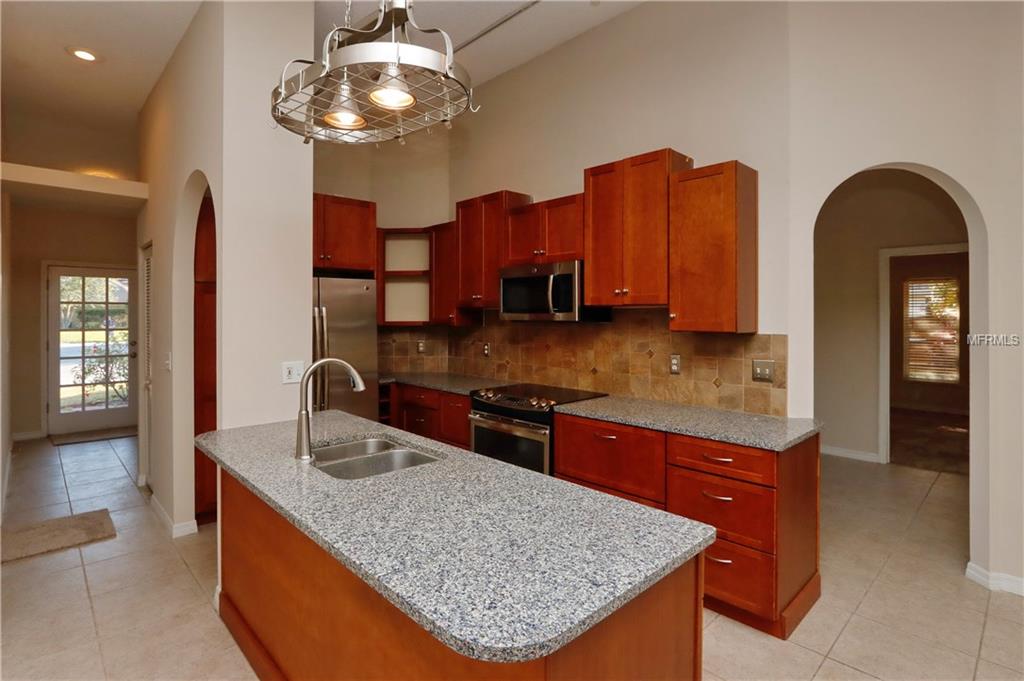 7132 40TH LANE E, SARASOTA, Florida 34243, 4 Bedrooms Bedrooms, 3 Rooms Rooms,2 BathroomsBathrooms,Residential,For sale,40TH,T2914644