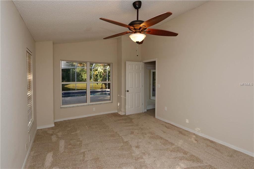 7132 40TH LANE E, SARASOTA, Florida 34243, 4 Bedrooms Bedrooms, 3 Rooms Rooms,2 BathroomsBathrooms,Residential,For sale,40TH,T2914644