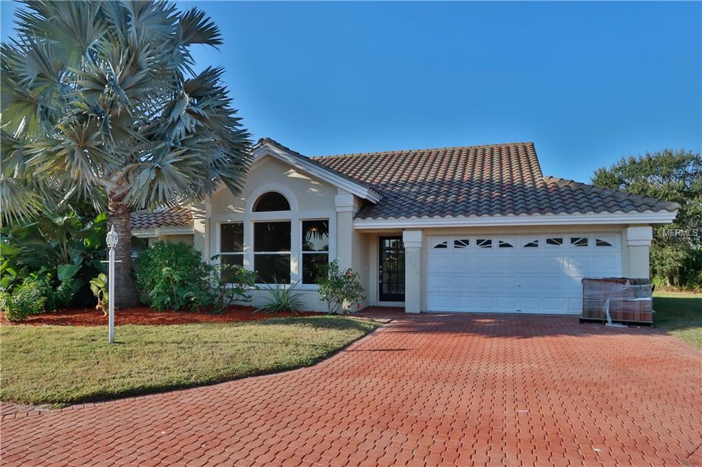 7132 40TH LANE E, SARASOTA, Florida 34243, 4 Bedrooms Bedrooms, 3 Rooms Rooms,2 BathroomsBathrooms,Residential,For sale,40TH,T2914644