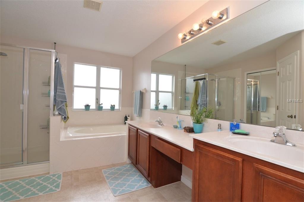 3457 ROLLING HILLS LANE, APOPKA, Florida 32712, 5 Bedrooms Bedrooms, 5 Rooms Rooms,4 BathroomsBathrooms,Residential,For sale,ROLLING HILLS,O5556008