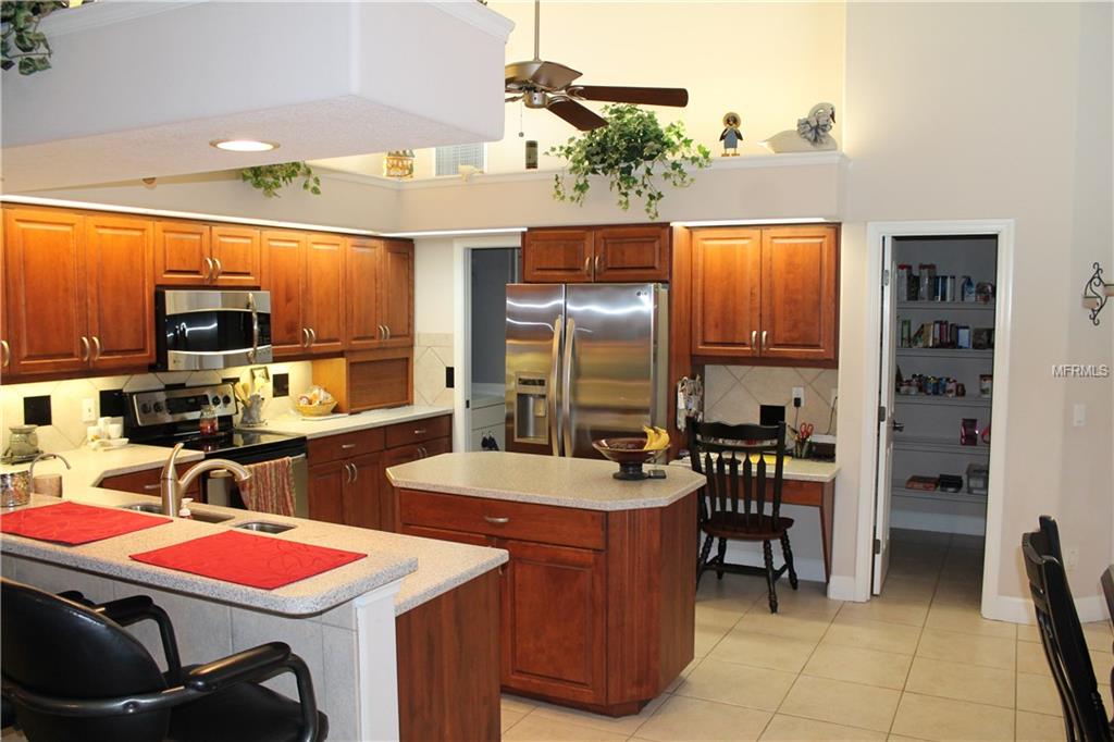 6400 YELLOW WOOD PLACE, SARASOTA, Florida 34241, 4 Bedrooms Bedrooms, 9 Rooms Rooms,2 BathroomsBathrooms,Residential,For sale,YELLOW WOOD,A4207757