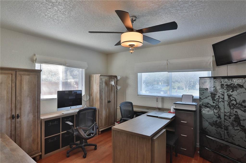 1501 COUNTRY LANE E, CLEARWATER, Florida 33759, 3 Bedrooms Bedrooms, 7 Rooms Rooms,2 BathroomsBathrooms,Residential,For sale,COUNTRY,U7845723