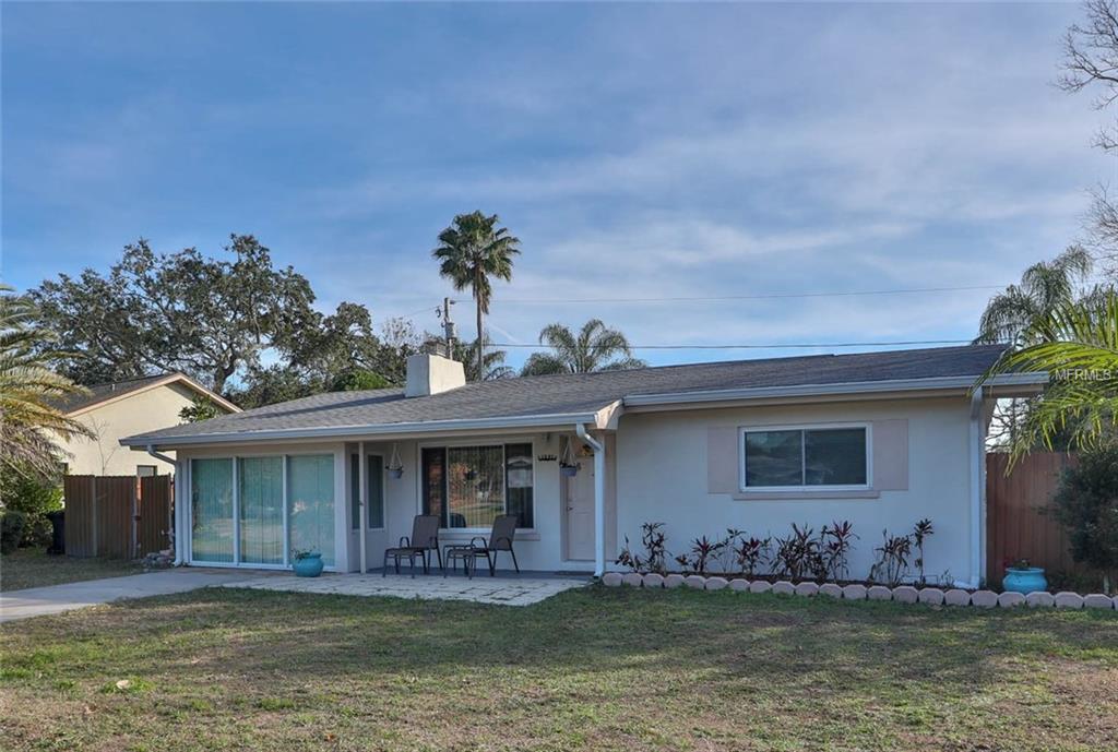 1501 COUNTRY LANE E, CLEARWATER, Florida 33759, 3 Bedrooms Bedrooms, 7 Rooms Rooms,2 BathroomsBathrooms,Residential,For sale,COUNTRY,U7845723