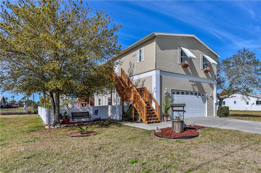 13749 VICTOR AVENUE, HUDSON, Florida 34667, 2 Bedrooms Bedrooms, 3 Rooms Rooms,2 BathroomsBathrooms,Residential,For sale,VICTOR,W7637663