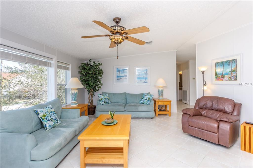 13749 VICTOR AVENUE, HUDSON, Florida 34667, 2 Bedrooms Bedrooms, 3 Rooms Rooms,2 BathroomsBathrooms,Residential,For sale,VICTOR,W7637663