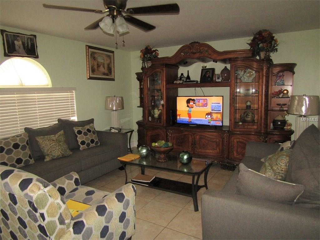 509 RONSHELLE AVENUE, HAINES CITY, Florida 33844, 4 Bedrooms Bedrooms, 10 Rooms Rooms,2 BathroomsBathrooms,Residential,For sale,RONSHELLE,P4719007