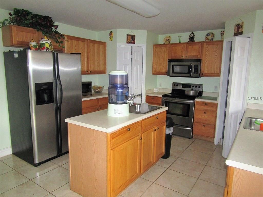 509 RONSHELLE AVENUE, HAINES CITY, Florida 33844, 4 Bedrooms Bedrooms, 10 Rooms Rooms,2 BathroomsBathrooms,Residential,For sale,RONSHELLE,P4719007