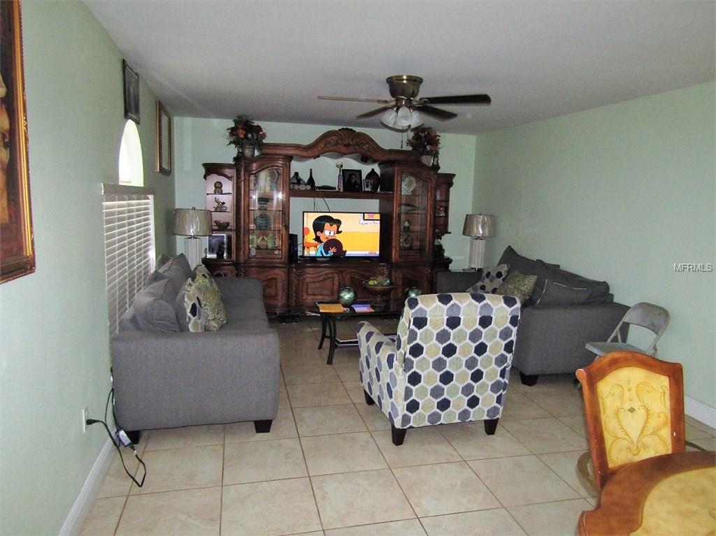 509 RONSHELLE AVENUE, HAINES CITY, Florida 33844, 4 Bedrooms Bedrooms, 10 Rooms Rooms,2 BathroomsBathrooms,Residential,For sale,RONSHELLE,P4719007