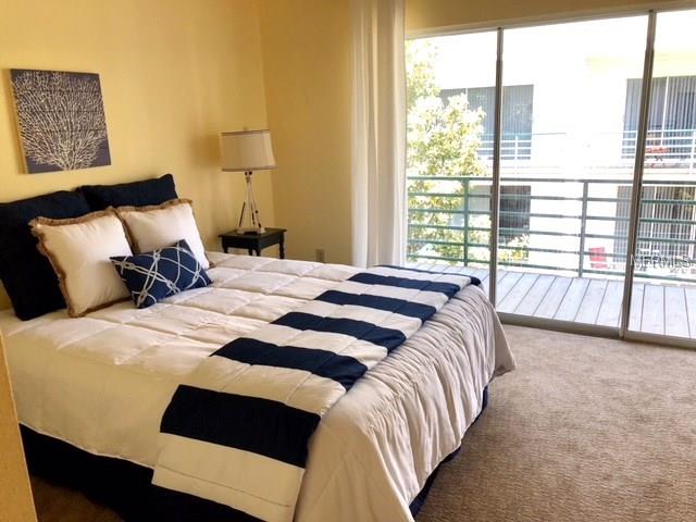 320 ISLAND WAY, CLEARWATER BEACH, Florida 33767, 3 Bedrooms Bedrooms, 6 Rooms Rooms,3 BathroomsBathrooms,Residential,For sale,ISLAND,T2928191