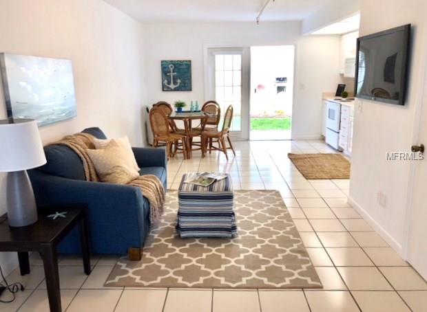 320 ISLAND WAY, CLEARWATER BEACH, Florida 33767, 3 Bedrooms Bedrooms, 6 Rooms Rooms,3 BathroomsBathrooms,Residential,For sale,ISLAND,T2928191