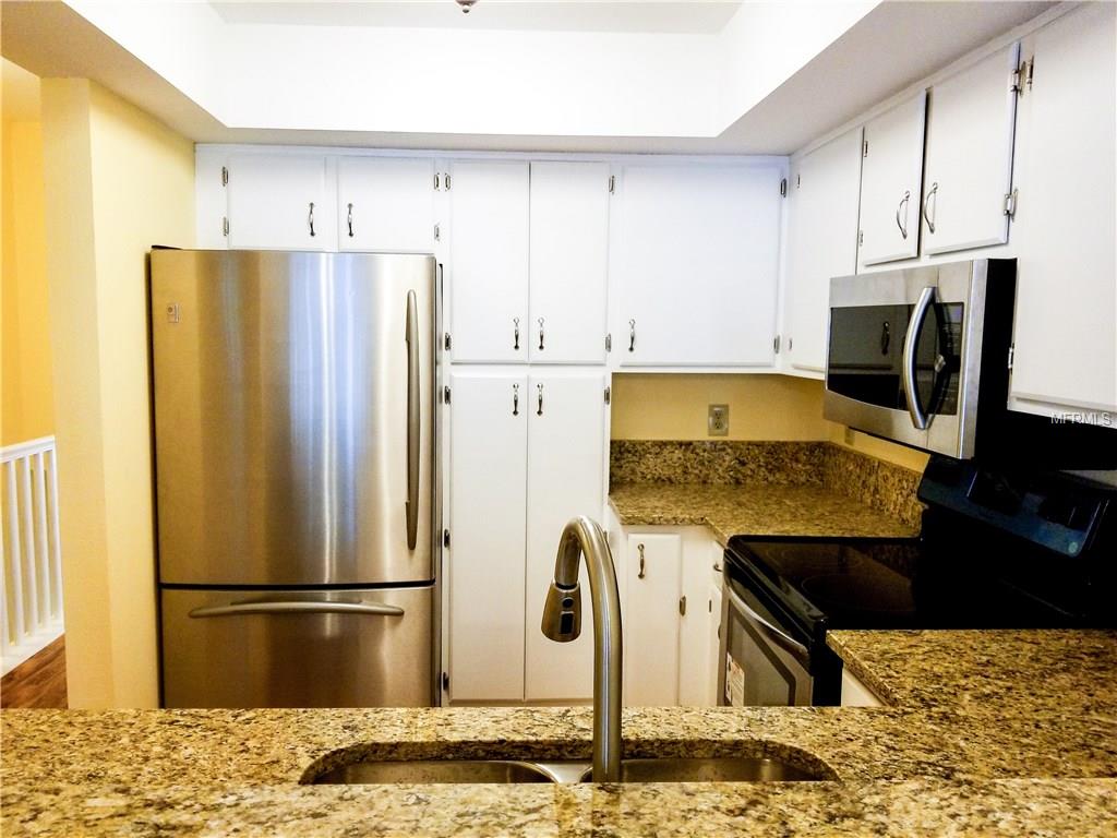 320 ISLAND WAY, CLEARWATER BEACH, Florida 33767, 3 Bedrooms Bedrooms, 6 Rooms Rooms,3 BathroomsBathrooms,Residential,For sale,ISLAND,T2928191