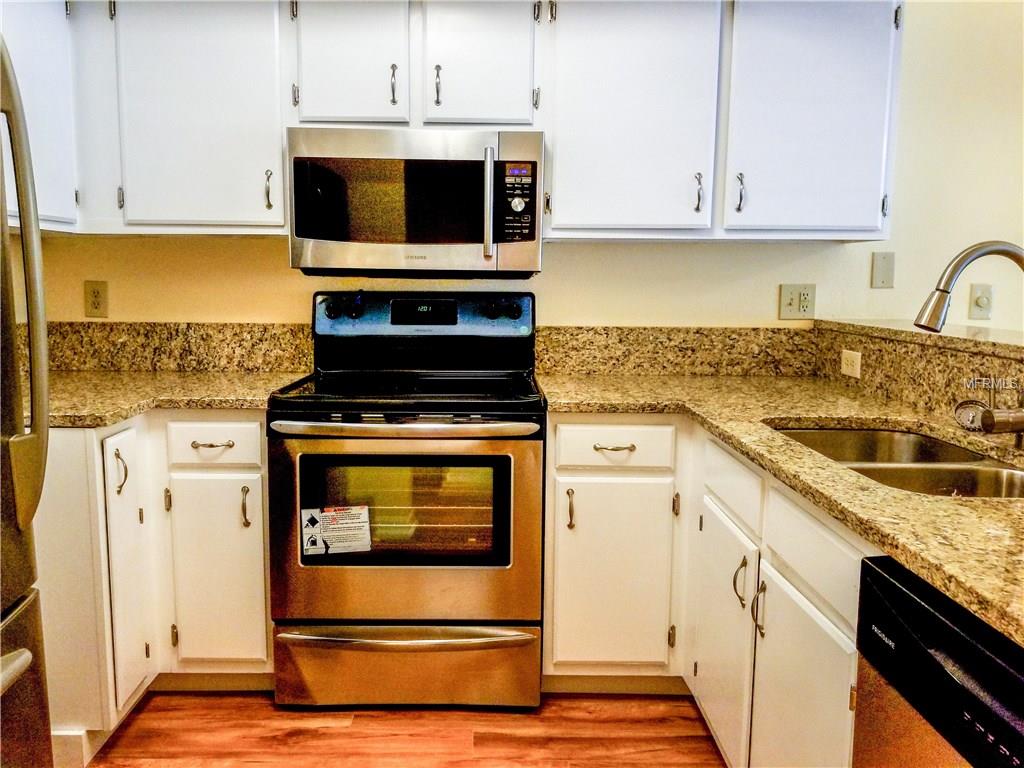 320 ISLAND WAY, CLEARWATER BEACH, Florida 33767, 3 Bedrooms Bedrooms, 6 Rooms Rooms,3 BathroomsBathrooms,Residential,For sale,ISLAND,T2928191