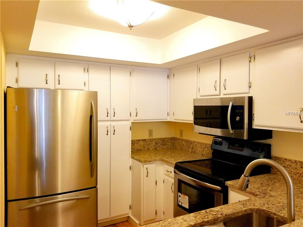 320 ISLAND WAY, CLEARWATER BEACH, Florida 33767, 3 Bedrooms Bedrooms, 6 Rooms Rooms,3 BathroomsBathrooms,Residential,For sale,ISLAND,T2928191