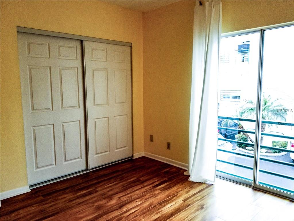 320 ISLAND WAY, CLEARWATER BEACH, Florida 33767, 3 Bedrooms Bedrooms, 6 Rooms Rooms,3 BathroomsBathrooms,Residential,For sale,ISLAND,T2928191