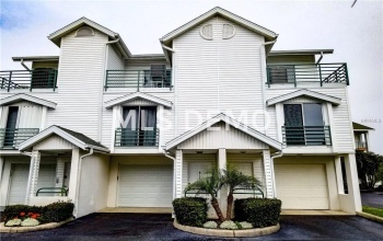 320 ISLAND WAY, CLEARWATER BEACH, Florida 33767, 3 Bedrooms Bedrooms, 6 Rooms Rooms,3 BathroomsBathrooms,Residential,For sale,ISLAND,T2928191