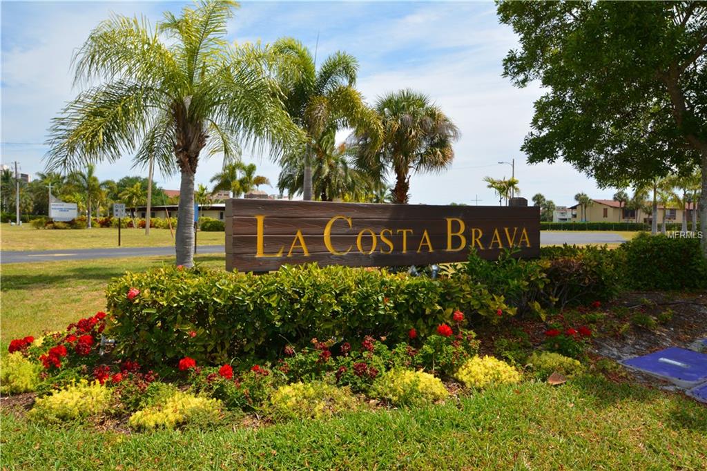 509 PLAZA SEVILLE COURT, TREASURE ISLAND, Florida 33706, 2 Bedrooms Bedrooms, 6 Rooms Rooms,1 BathroomBathrooms,Residential,For sale,PLAZA SEVILLE,U7847605