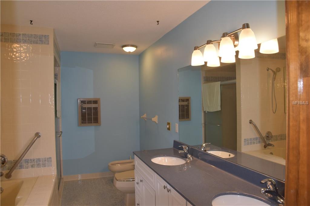 156 POINT O WOODS DRIVE, DAYTONA BEACH, Florida 32114, 4 Bedrooms Bedrooms, 9 Rooms Rooms,3 BathroomsBathrooms,Residential,For sale,POINT O WOODS,O5547860