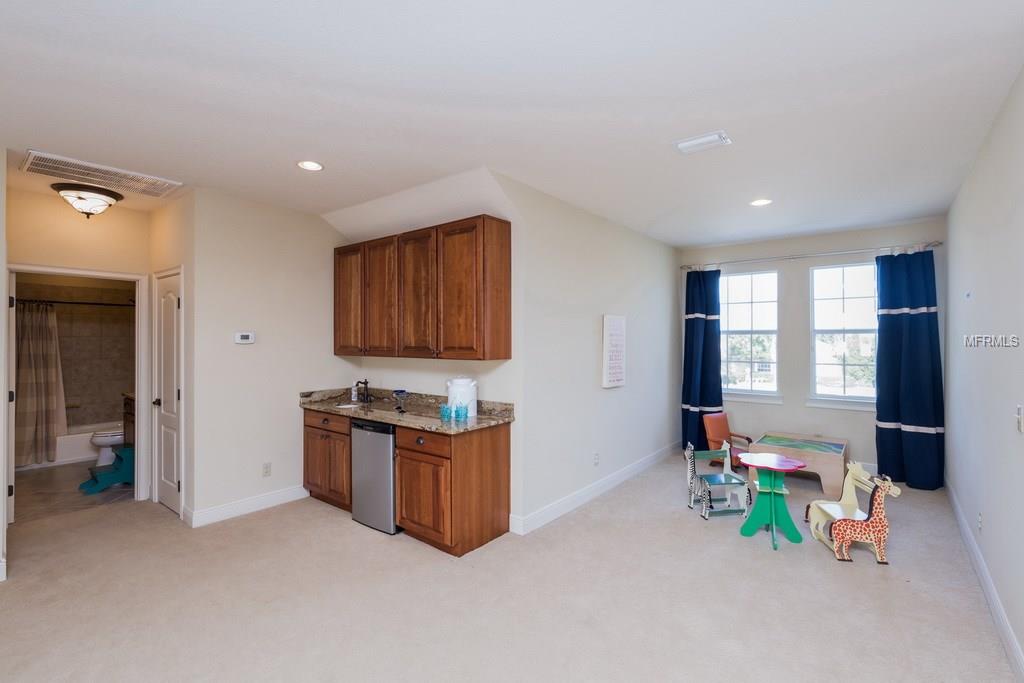 614 SHAMAN COURT, WINTER HAVEN, Florida 33880, 4 Bedrooms Bedrooms, 12 Rooms Rooms,3 BathroomsBathrooms,Residential,For sale,SHAMAN,P4718178