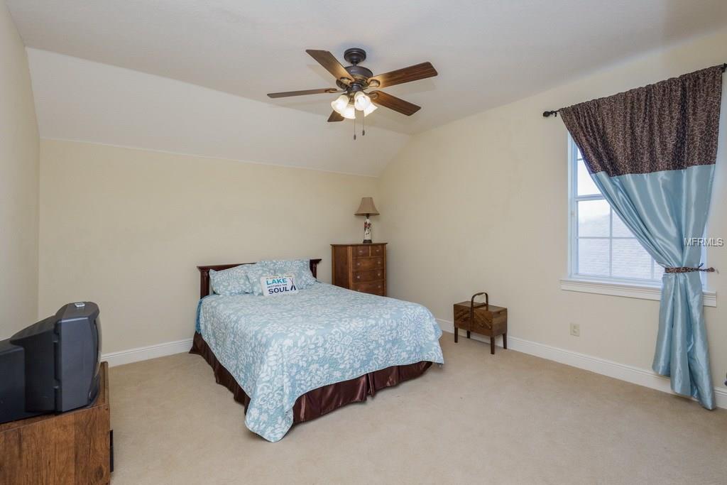 614 SHAMAN COURT, WINTER HAVEN, Florida 33880, 4 Bedrooms Bedrooms, 12 Rooms Rooms,3 BathroomsBathrooms,Residential,For sale,SHAMAN,P4718178