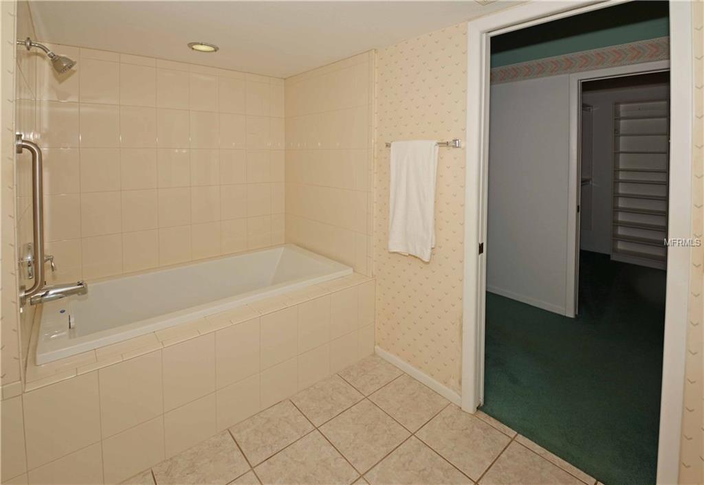 12242 2ND STREET E, TREASURE ISLAND, Florida 33706, 3 Bedrooms Bedrooms, 5 Rooms Rooms,2 BathroomsBathrooms,Residential,For sale,2ND,U7843960