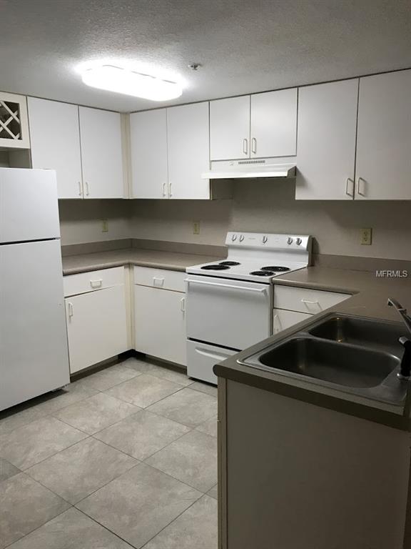 122 VISTA VERDI CIRCLE, LAKE MARY, Florida 32746, 2 Bedrooms Bedrooms, 5 Rooms Rooms,2 BathroomsBathrooms,Residential,For sale,VISTA VERDI,O5558037