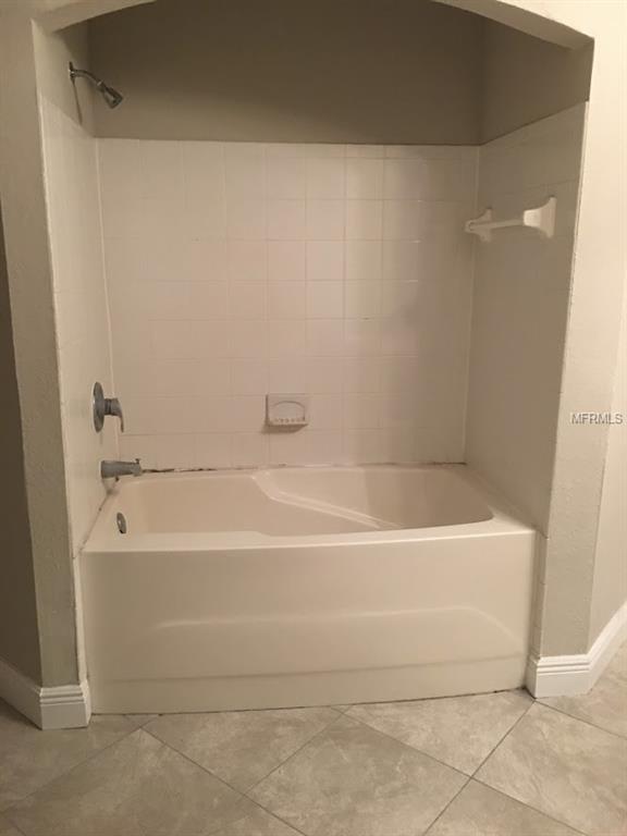 122 VISTA VERDI CIRCLE, LAKE MARY, Florida 32746, 2 Bedrooms Bedrooms, 5 Rooms Rooms,2 BathroomsBathrooms,Residential,For sale,VISTA VERDI,O5558037