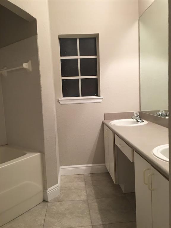 122 VISTA VERDI CIRCLE, LAKE MARY, Florida 32746, 2 Bedrooms Bedrooms, 5 Rooms Rooms,2 BathroomsBathrooms,Residential,For sale,VISTA VERDI,O5558037