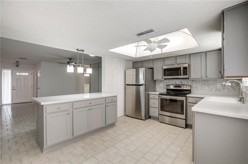 4620 DEWEY DRIVE, NEW PORT RICHEY, Florida 34652, 2 Bedrooms Bedrooms, 6 Rooms Rooms,2 BathroomsBathrooms,Residential,For sale,DEWEY,W7637340