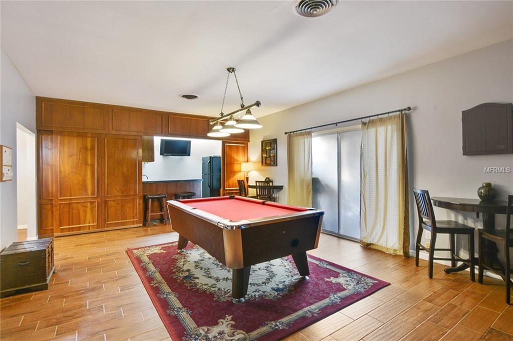 1000 E BERESFORD AVENUE, DELAND, Florida 32724, 4 Bedrooms Bedrooms, 10 Rooms Rooms,6 BathroomsBathrooms,Residential,For sale,BERESFORD,V4722711