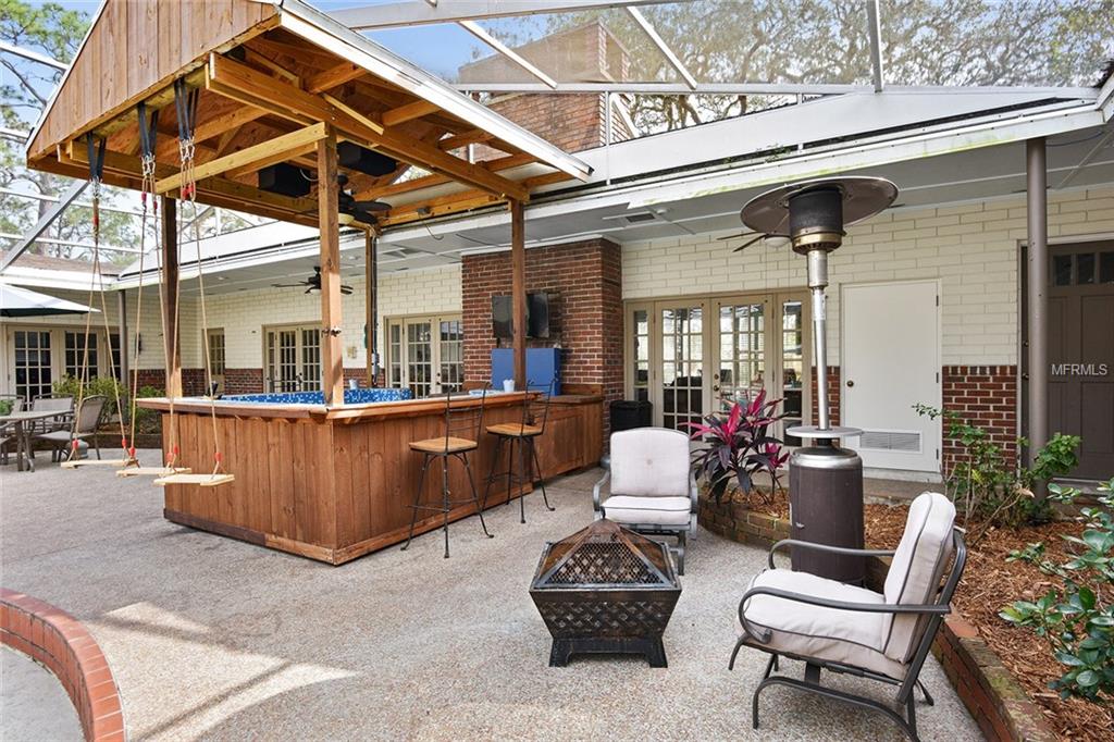 1000 E BERESFORD AVENUE, DELAND, Florida 32724, 4 Bedrooms Bedrooms, 10 Rooms Rooms,6 BathroomsBathrooms,Residential,For sale,BERESFORD,V4722711