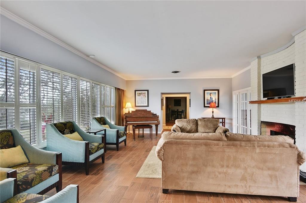 1000 E BERESFORD AVENUE, DELAND, Florida 32724, 4 Bedrooms Bedrooms, 10 Rooms Rooms,6 BathroomsBathrooms,Residential,For sale,BERESFORD,V4722711