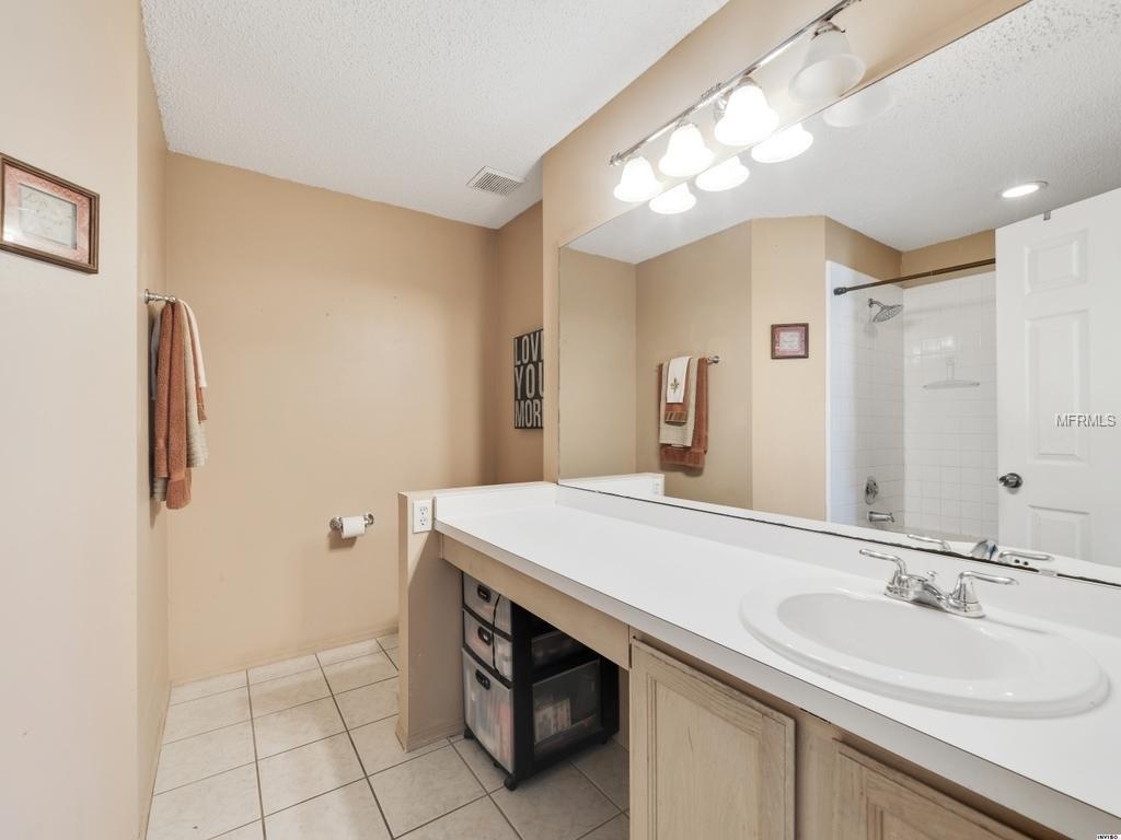 1051 HORNBEAM STREET, OVIEDO, Florida 32765, 3 Bedrooms Bedrooms, 3 Rooms Rooms,2 BathroomsBathrooms,Residential,For sale,HORNBEAM,O5561718