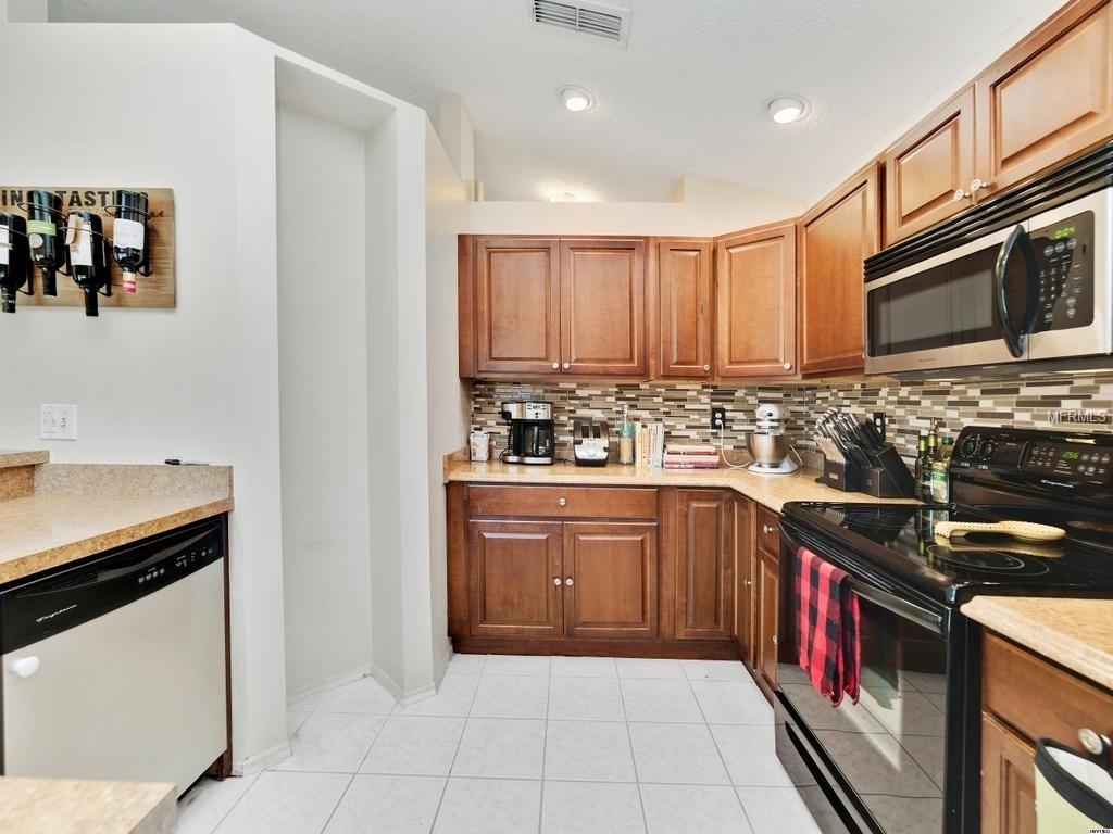 1051 HORNBEAM STREET, OVIEDO, Florida 32765, 3 Bedrooms Bedrooms, 3 Rooms Rooms,2 BathroomsBathrooms,Residential,For sale,HORNBEAM,O5561718