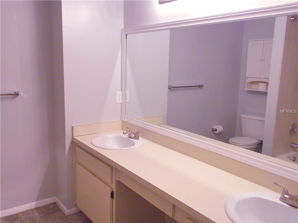 7803 LEMONWOOD COURT, TEMPLE TERRACE, Florida 33637, 3 Bedrooms Bedrooms, 5 Rooms Rooms,2 BathroomsBathrooms,Residential,For sale,LEMONWOOD,T2928441