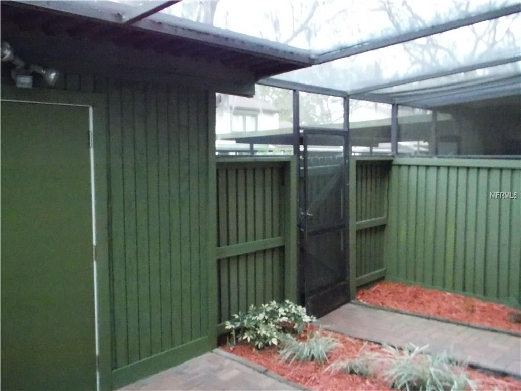 7803 LEMONWOOD COURT, TEMPLE TERRACE, Florida 33637, 3 Bedrooms Bedrooms, 5 Rooms Rooms,2 BathroomsBathrooms,Residential,For sale,LEMONWOOD,T2928441