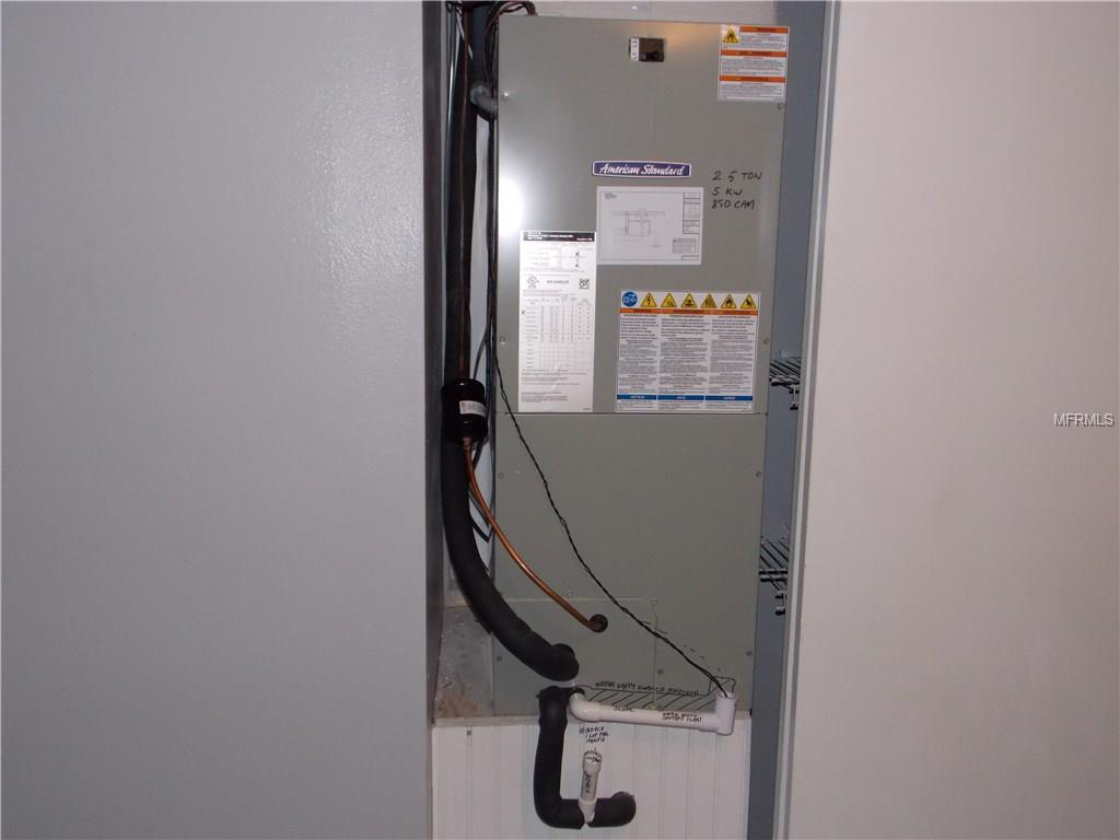 7803 LEMONWOOD COURT, TEMPLE TERRACE, Florida 33637, 3 Bedrooms Bedrooms, 5 Rooms Rooms,2 BathroomsBathrooms,Residential,For sale,LEMONWOOD,T2928441