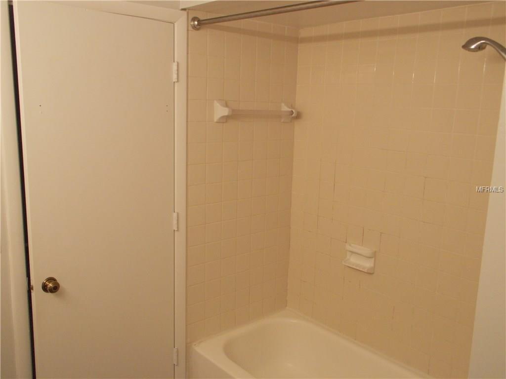 7803 LEMONWOOD COURT, TEMPLE TERRACE, Florida 33637, 3 Bedrooms Bedrooms, 5 Rooms Rooms,2 BathroomsBathrooms,Residential,For sale,LEMONWOOD,T2928441