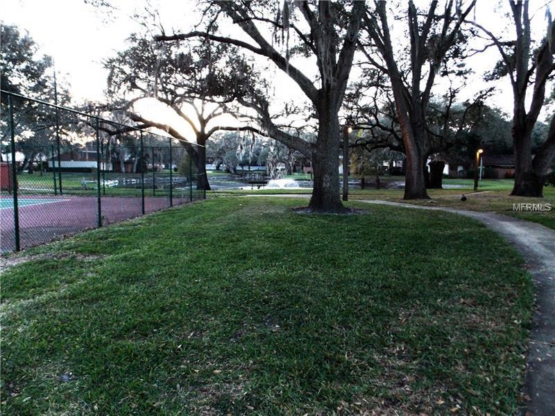 7803 LEMONWOOD COURT, TEMPLE TERRACE, Florida 33637, 3 Bedrooms Bedrooms, 5 Rooms Rooms,2 BathroomsBathrooms,Residential,For sale,LEMONWOOD,T2928441