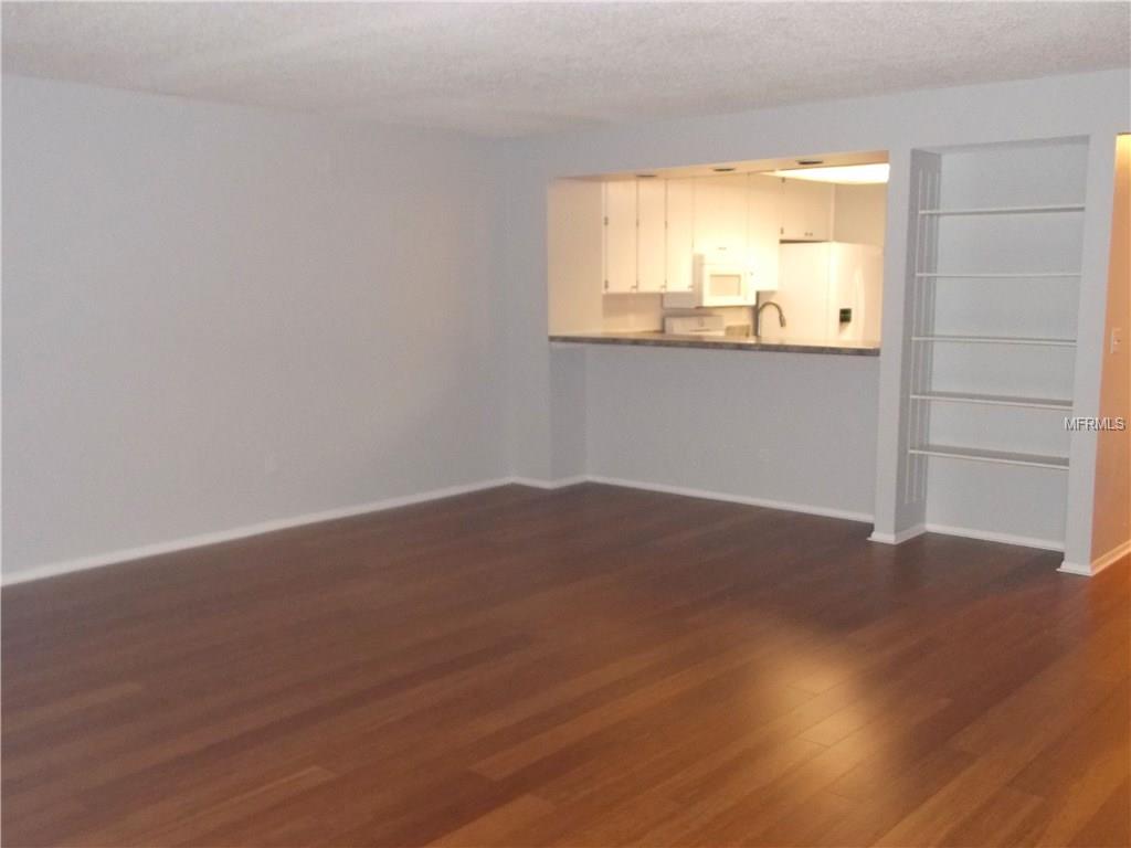 7803 LEMONWOOD COURT, TEMPLE TERRACE, Florida 33637, 3 Bedrooms Bedrooms, 5 Rooms Rooms,2 BathroomsBathrooms,Residential,For sale,LEMONWOOD,T2928441