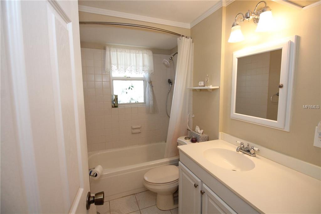 3180 LOCKWOOD LAKE CIRCLE, SARASOTA, Florida 34234, 3 Bedrooms Bedrooms, 7 Rooms Rooms,2 BathroomsBathrooms,Residential,For sale,LOCKWOOD LAKE,A4198816