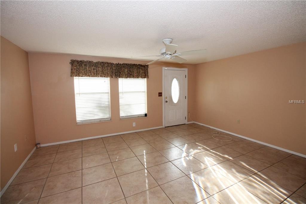 3180 LOCKWOOD LAKE CIRCLE, SARASOTA, Florida 34234, 3 Bedrooms Bedrooms, 7 Rooms Rooms,2 BathroomsBathrooms,Residential,For sale,LOCKWOOD LAKE,A4198816