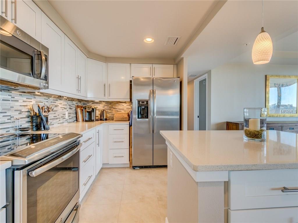 223 ISLAND WAY, CLEARWATER BEACH, Florida 33767, 3 Bedrooms Bedrooms, 3 Rooms Rooms,3 BathroomsBathrooms,Residential,For sale,ISLAND,U7840414