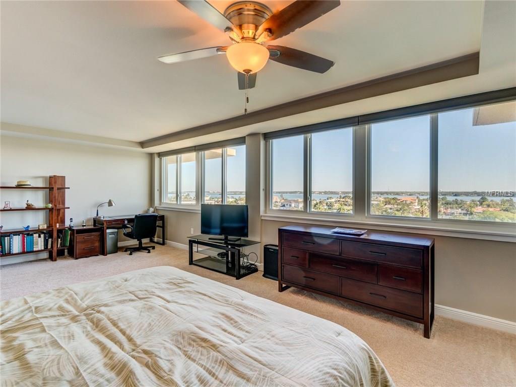 223 ISLAND WAY, CLEARWATER BEACH, Florida 33767, 3 Bedrooms Bedrooms, 3 Rooms Rooms,3 BathroomsBathrooms,Residential,For sale,ISLAND,U7840414