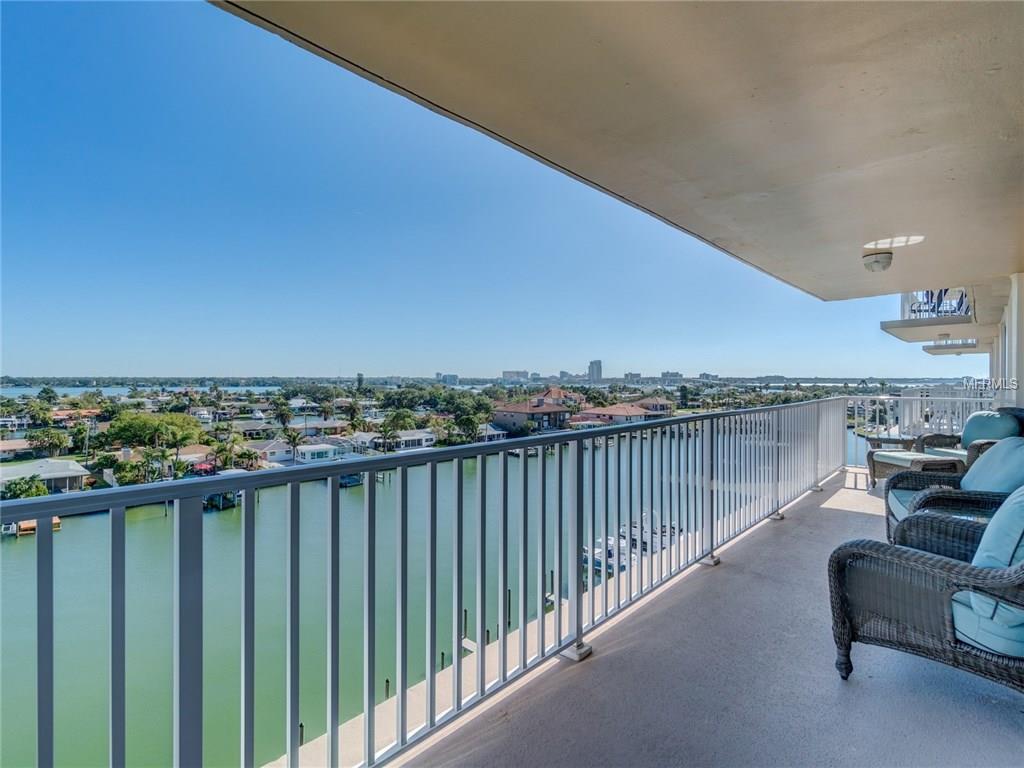 223 ISLAND WAY, CLEARWATER BEACH, Florida 33767, 3 Bedrooms Bedrooms, 3 Rooms Rooms,3 BathroomsBathrooms,Residential,For sale,ISLAND,U7840414