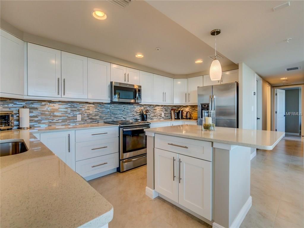 223 ISLAND WAY, CLEARWATER BEACH, Florida 33767, 3 Bedrooms Bedrooms, 3 Rooms Rooms,3 BathroomsBathrooms,Residential,For sale,ISLAND,U7840414