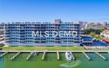 223 ISLAND WAY, CLEARWATER BEACH, Florida 33767, 3 Bedrooms Bedrooms, 3 Rooms Rooms,3 BathroomsBathrooms,Residential,For sale,ISLAND,U7840414