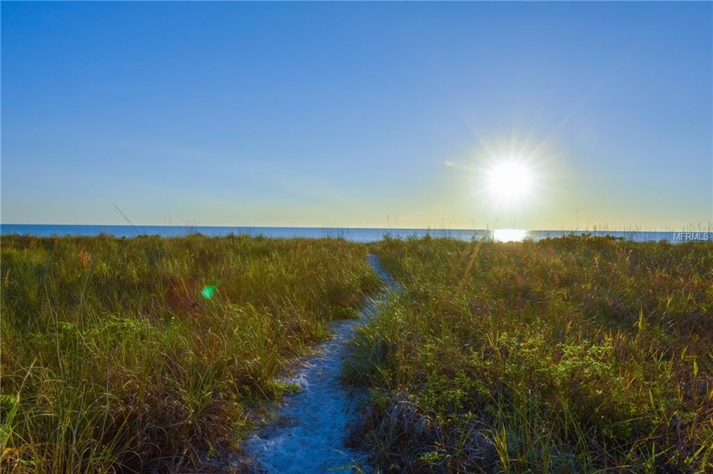 765 JUNGLE QUEEN WAY, LONGBOAT KEY, Florida 34228, 3 Bedrooms Bedrooms, 7 Rooms Rooms,2 BathroomsBathrooms,Residential,For sale,JUNGLE QUEEN,R4707285