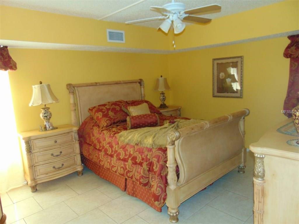 2669 WOODGATE LANE, SARASOTA, Florida 34231, 2 Bedrooms Bedrooms, 3 Rooms Rooms,2 BathroomsBathrooms,Residential,For sale,WOODGATE,D5922344