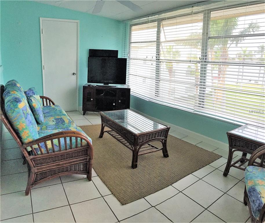 1898 SHORE DRIVE S, SOUTH PASADENA, Florida 33707, 1 Bedroom Bedrooms, 5 Rooms Rooms,1 BathroomBathrooms,Residential,For sale,SHORE,U7844659